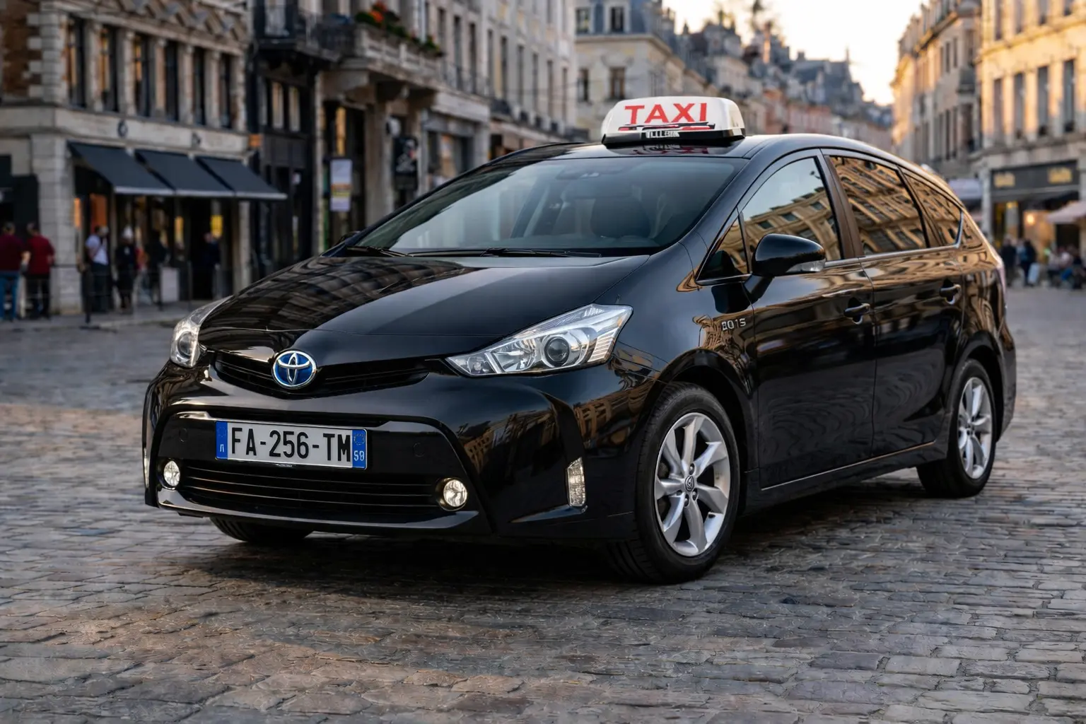 Taxi Lille — Toyota Prius+ hybride, ASM Taxis