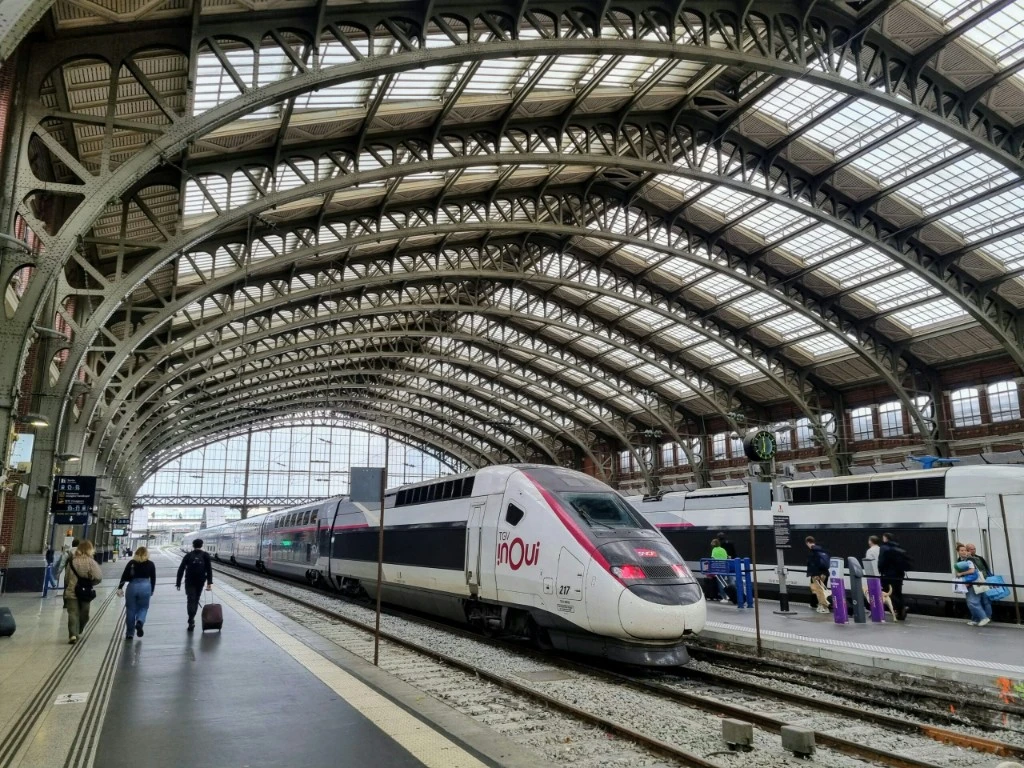Taxi gare Lille Flandres — TGV InOui en gare, transfert ASM Taxis